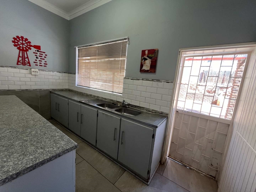 4 Bedroom Property for Sale in Keimoes Northern Cape